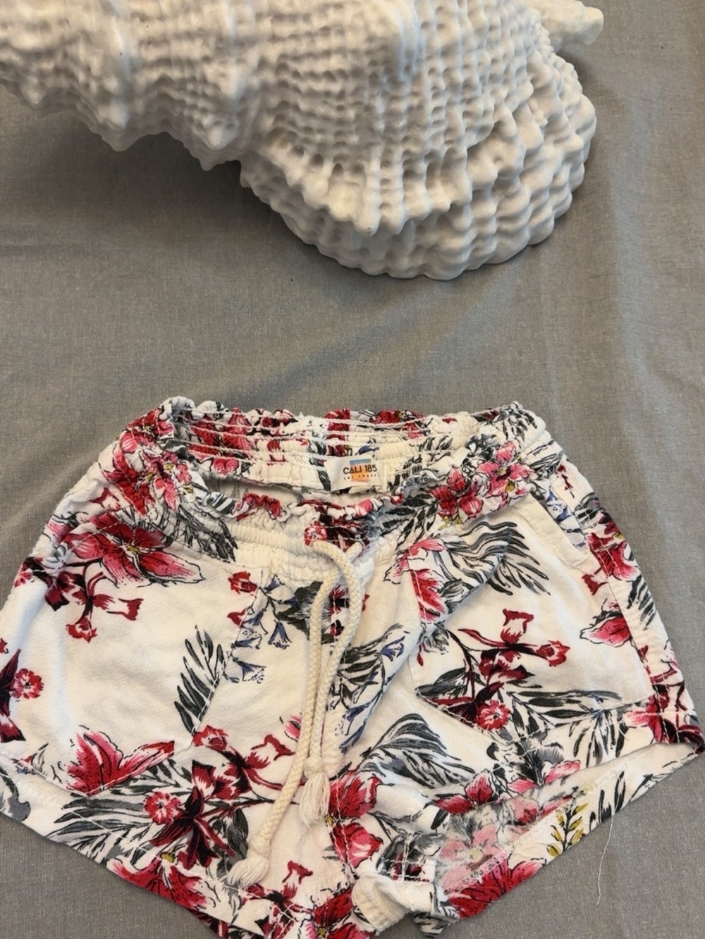 Calli Ros Floral Cotton-Blend Drawstring Women’s Shorts - White with Pink Floral